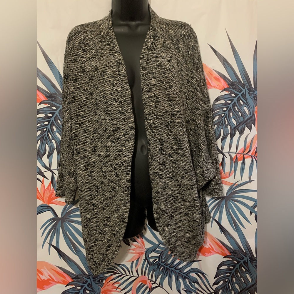 Saga Cardigan Sweater Sz OS